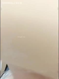 内地大叔包养女大学生的日常生活 大量淫贱对话 大叔：你不要夹腿啊 我进不去