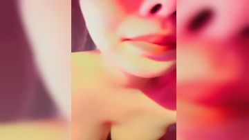 甜美系颜值女神！新人下海收费！珍珠内裤无毛肥穴 (1)