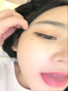 身材很好的美少女一字马掰开逼逼自慰毛还没长齐就这幺骚