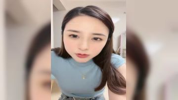 黑丝女神【甜腻小喵】裸舞一字马白虎道具自慰狂插！美！_3