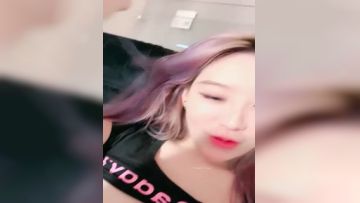 《极品反差网红泄密》绝美中的绝美！女神【NeiNei】缺钱限时回归~大波翘臀极粉一线天美鲍紫薇~垂涎欲滴（new）_(1)第05集