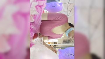 海角原创大神做梦都没想到真的把网红小嫂子搞到手，更牛逼的是大神不想结婚了让小嫂子给生一个4