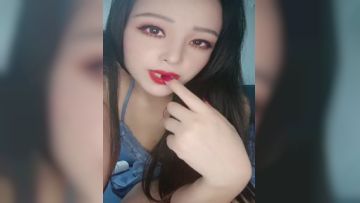 极品御姐的诱惑，全程露脸黑丝情趣，互动狼友撩骚不断，精彩又刺激，淫水把逼毛都湿透，道具抽插呻吟可射第04集