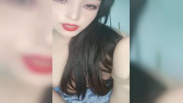 极品御姐的诱惑，全程露脸黑丝情趣，互动狼友撩骚不断，精彩又刺激，淫水把逼毛都湿透，道具抽插呻吟可射第06集