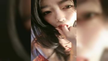 气质模特身材女神，搔首弄姿热舞诱惑，多角度展示白虎一线天第01集