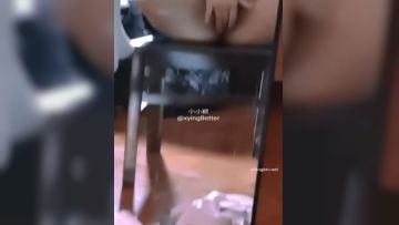 ⭐青春无敌⭐推特网红极品反差小姐姐【小小颖】重金定制私拍~洗澡、紫薇、啪啪，身材一流特骚(8)