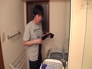 [中文字幕]VRTM-453 タイトスカート穿いた心优しいデカ尻姉の