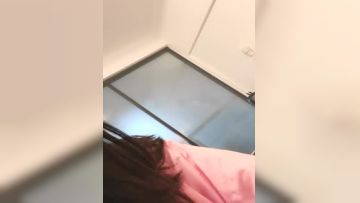 清纯妹子粉色睡衣露脸一个人自慰，特写超粉蝴蝶逼，逼逼很粉嫩第06集