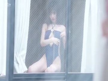 [中文字幕]IPZZ-002 向かいの部屋のめちゃシコ巨乳グラビアアイドル ぷりんぷりんのオッパイとモロ见え水着で见せつけ诱惑！