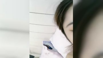 气质网红脸妹子露脸卖力口交舌尖舔逼刺激阴蒂豆豆特写掰穴无套啪啪