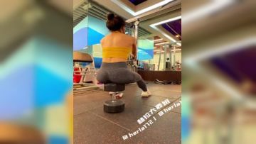 ✿极品反差女神✿ 劲爆身材健身达人反差婊▌赫拉▌双人裸体健身引体向上 深蹲荷尔蒙爆炸 此等尤物这么反差(11)