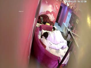 情趣主题酒店真实欣赏热恋小情侣激情69互舔造爱妹子有点小极品巨乳白虎B小伙爱不释手不停揉奶玩嫩B妹子嗲叫声诱人