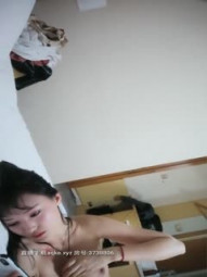 网约清纯甜美兼职小姐姐，坚挺白嫩美乳，撩起头发吸吮舔屌，骑乘扭动小腰，扶着床头后入撞击，你干的我好爽啊