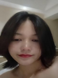 新人气质短发美女全裸自慰和炮友啪啪，毛毛非常浓密掰穴特写，手指扣入摩擦阴蒂，口交舔屌抽插猛操一脸享受