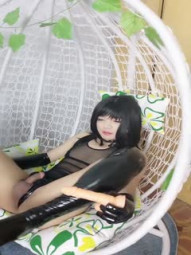 国产CD系列伪娘小舞之性感漆皮小内衣 假屌慰菊飞机杯撸管高潮射精