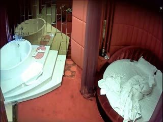 360监控偷拍干部模样的年轻人酒店嫖妓