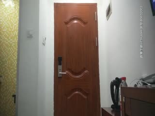 【浪子神探】大哥酒店约操大胸小少妇，一把豪乳又挺又白，近距离抠穴狂舔呻吟不断