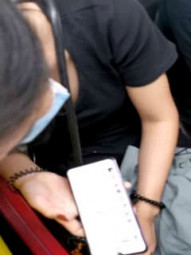 极品稀缺 意外走光 高端私密群流出 各种精彩不小心走光过程甄选 高抄大奶 离罩小葡萄 地铁露出-1