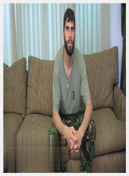 多毛男同志, 军