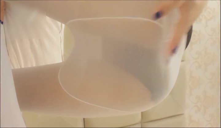 微博新晋大尺度美少女魔法少女小柠檬之白丝礼服 漂亮...