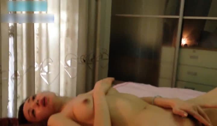 完美露脸非常火热的空姐与身材健硕男啪对白精彩