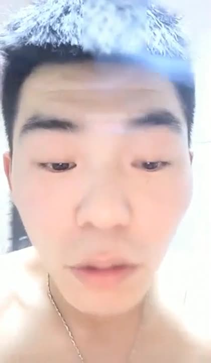 对白有趣的姐弟乱伦秀有狼友问是不是亲生的这弟弟长...