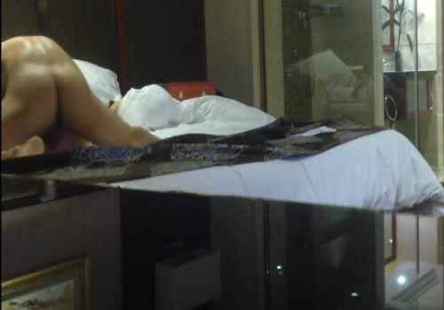 广东小鲜肉系列之干瞭个特别骚的小嫂子 还没操完就大...