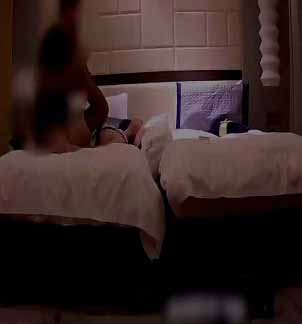 极品玉儿妹妹，大白天玩车震，大叫“哥哥用力，用力操...