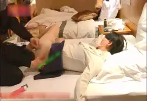 【女奴】制服情趣黑丝女奴酒店多人蹂躏爆操全程无无意识