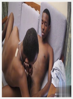 Dicksucked 黑色 twink 繁殖直到 cumspray