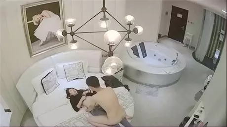 饥渴难耐小伙子赶紧把衣服脱光按倒清纯气质长发美女...