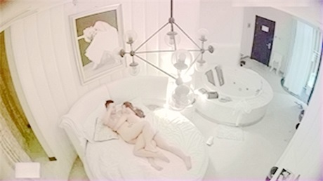 酒店偷拍强壮纹身男把白嫩性感的美女小三高潮淫叫：...