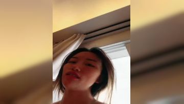 纹身嫩妹子和小男友啪啪做爱，深喉插嘴，快速抽查舌吻，口爆一嘴爽翻天第02集