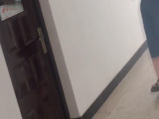 居家摄像头TP身材性感美乳漂亮妹子用振动棒自慰表情饥渴后又换一个大的变换姿势猛搞爽完又用镊子拔屄毛