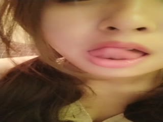 色弟弟强操刚洗完澡穿吊带裙骚姐姐极品s身材翘美臀后入猛操浪叫版