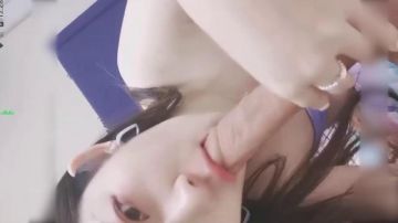 浓眉大眼女神--极品尤物【东方空姐】说话好温柔的小姐姐 哥哥 可以做我朋友吗 小骚穴好多水水啦 来舔好吗 手指扣穴流淫浆 】