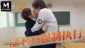 骚熟女打桩机爆操 埋头舔逼长腿肩上扛 后入抽插抱起来操 操的受不了啊啊直叫