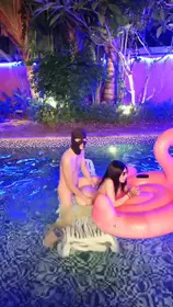 勾引黑丝婊妹狂草高潮喷水各种体位暴力抽插