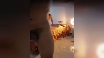 【偷拍】老哥大保健苗条少妇TP啪啪按摩了几下口交上位骑乘按摩床上大力勐操非常诱人_122746110