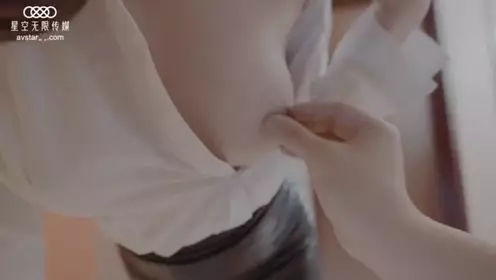 【初中生援交】超嫩眼镜学妹援交，嫩穴还没长开一直喊疼