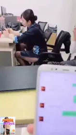 【真·一线天馒头逼】难得一见名器 ⭐18萝莉萌妹 ，独自宿舍自慰 ，沾点口水揉搓 ，手指插入低低呻吟==真嫩