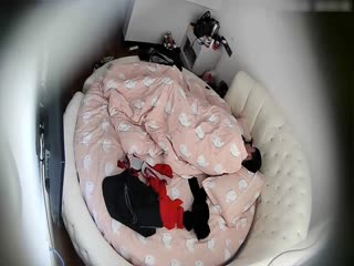 学舞蹈的女神级性感美乳靓女被帅气男友专挑各种高难度动作爆插,开始美女还很爽看表情后来干的太猛受不了了!