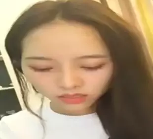 沈先森来两个妹子留下一个 妹子很能聊见过最大的屌 后入猛操休息下剪逼毛再继续操