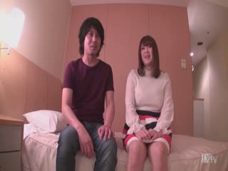 朝ゴミ出しする近所の游び好きノーブラ奥さん - 祈里きすみ