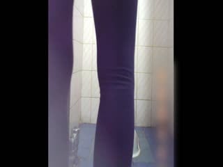 餐厅女厕全景偷拍几个高颜值小姐姐的极品小嫩鲍