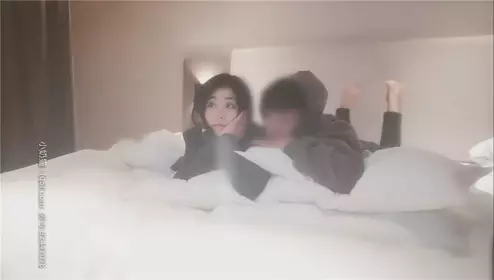 王动御用漂亮美乳嫩模丁小姐大尺度私拍流出~每天换衣服都要拍一段短视频~