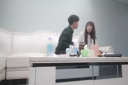 良家人妻身材苗条撸串喝酒舔穴啪啪风情万种小荡妇大屌