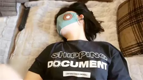 娇嫩美乳无毛粉嫩美鲍美女酒店和摄影师做爱无套抽插...