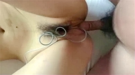 高中小妹口爆精液射在嘴里说咸咸的