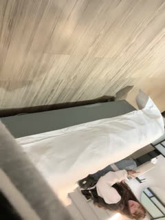 兼职学生妹，深夜来访，小伙掐着脖子爆操